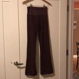 Lulu Lemon maroon yoga pants